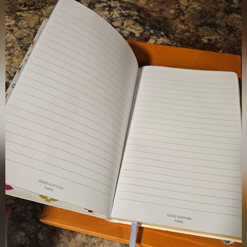 Louis vuitton 2025 Murikami Jane Notebook - Picture 4 of 10